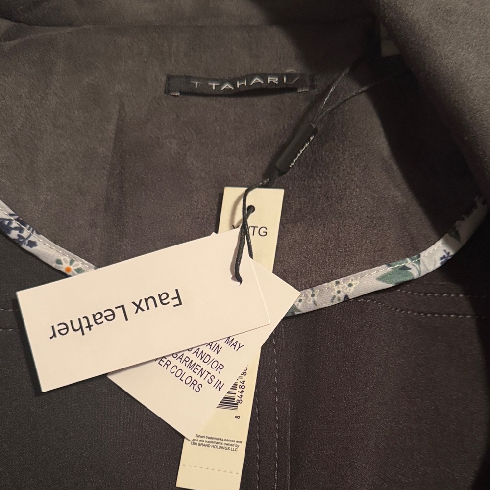 Women's Moto Jacket - Picture 7 of 8